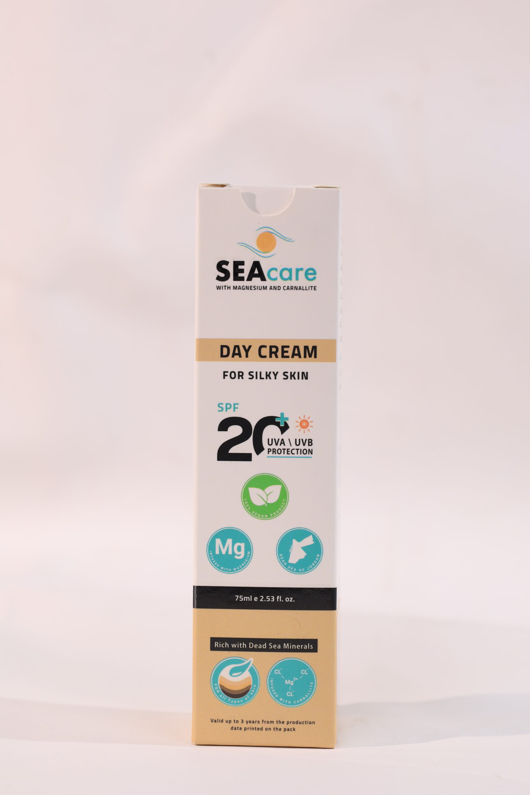 Mineral Day Cream SPF20+ - Image 3